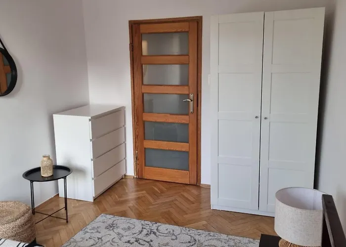 W Centrum Na Spokojnie * وارسو